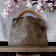 Sacoche Louis Vuitton - LuxeForYou