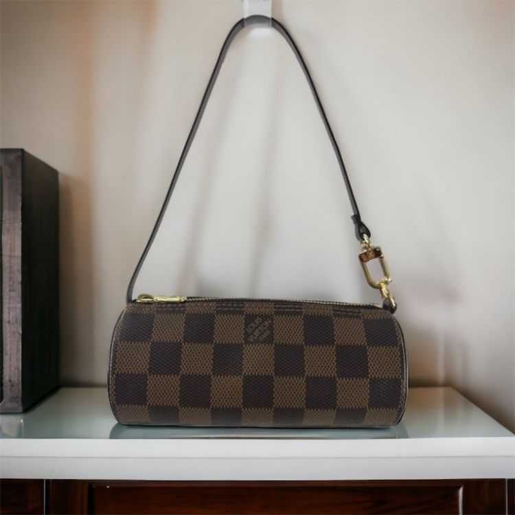 Louis Vuitton mini pochette - LuxeForYou