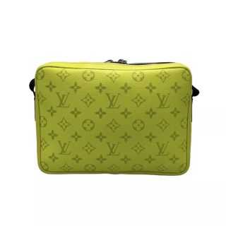 Louis Vuitton Taiga