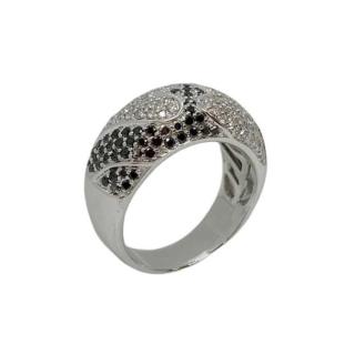 Bague diamants noir & blanc