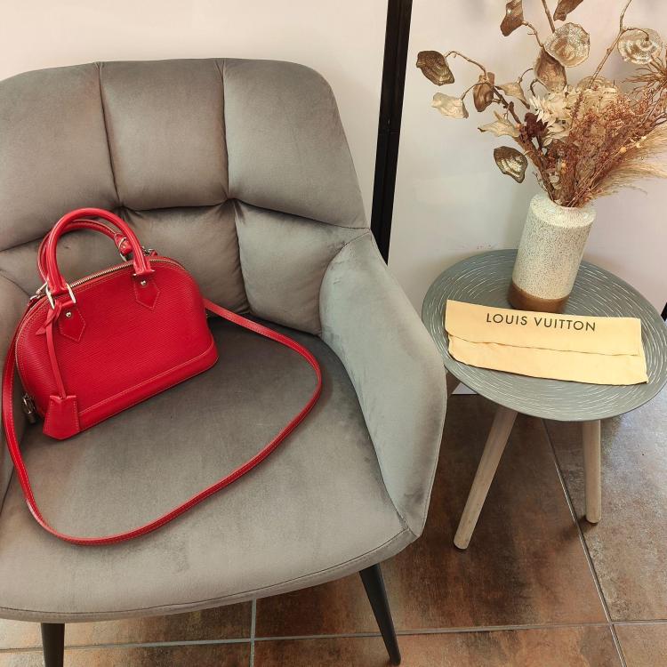 Sac à main Louis Vuitton Alma BB Epi Rouge