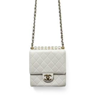 Sac Chanel à rabat et Perles