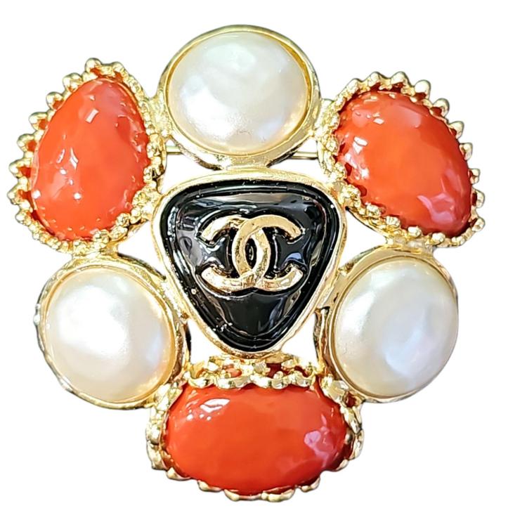 Broche Chanel