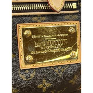 Louis Vuitton Riveting